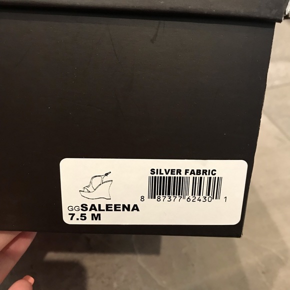 Guess silver Wedges Heals - Picture 3 of 3